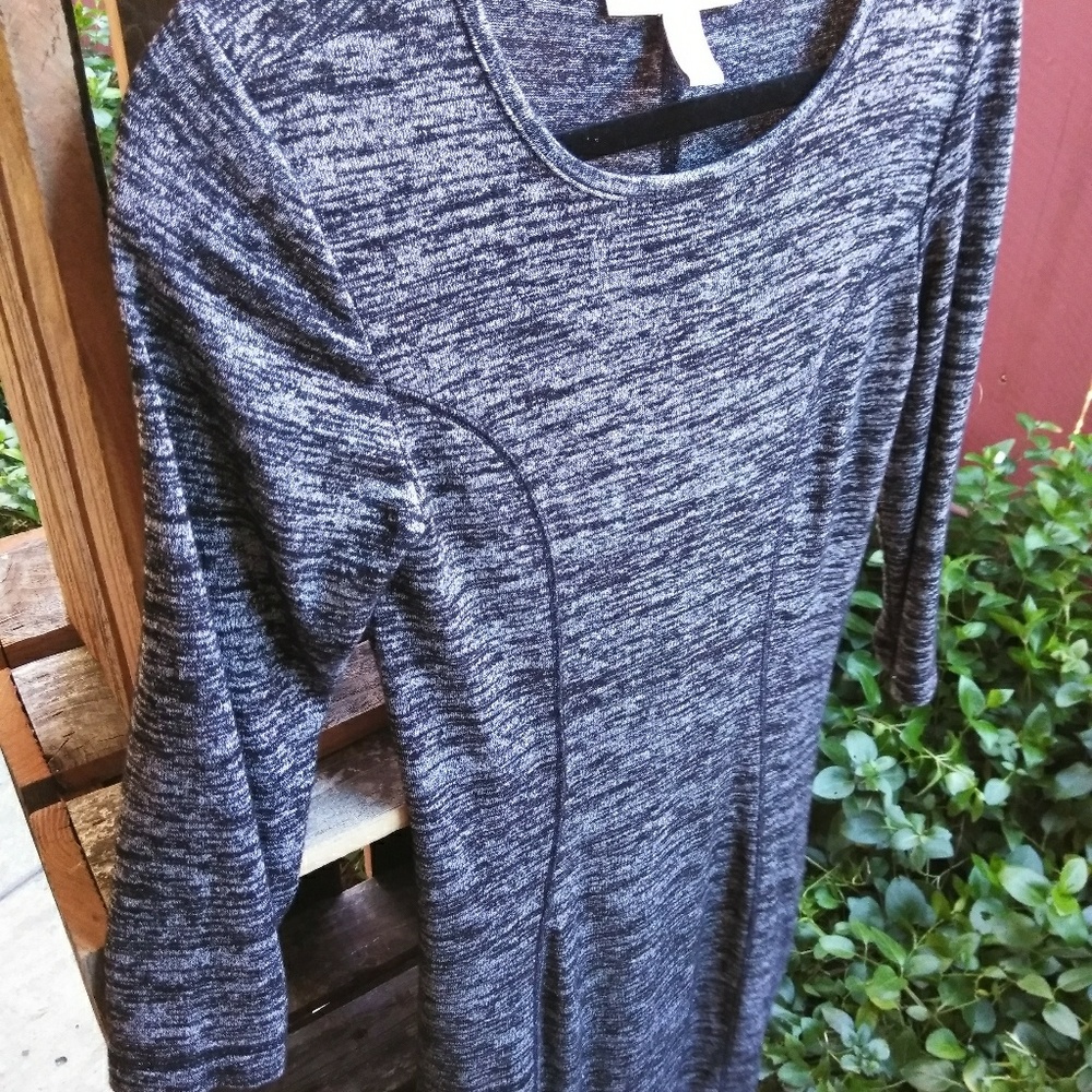 MEDIUM: Forever 21: MID LENGTH DRESS - Picture 2 of 2
